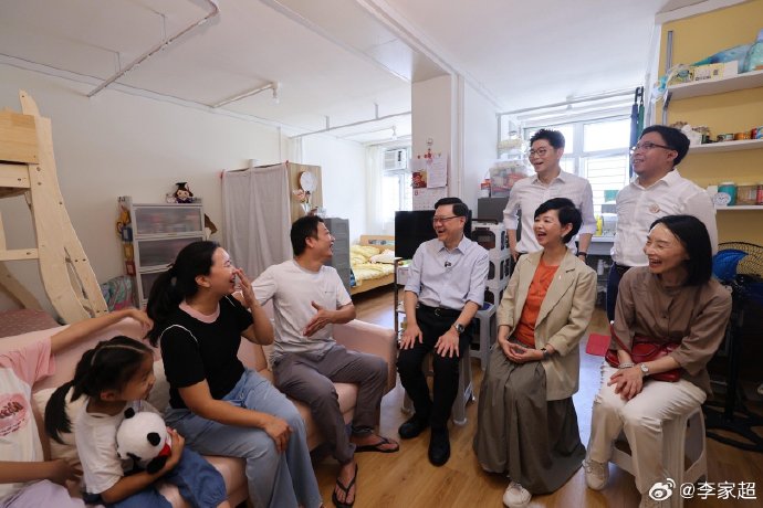 李家超感慨：香港簡約公屋建造速度史無前例